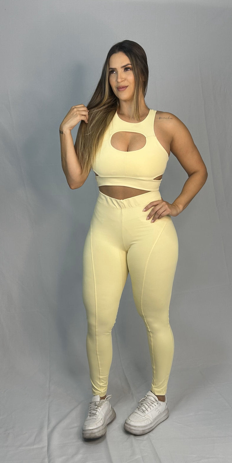 Conjunto Compressão + Cropped Polimara - Creme