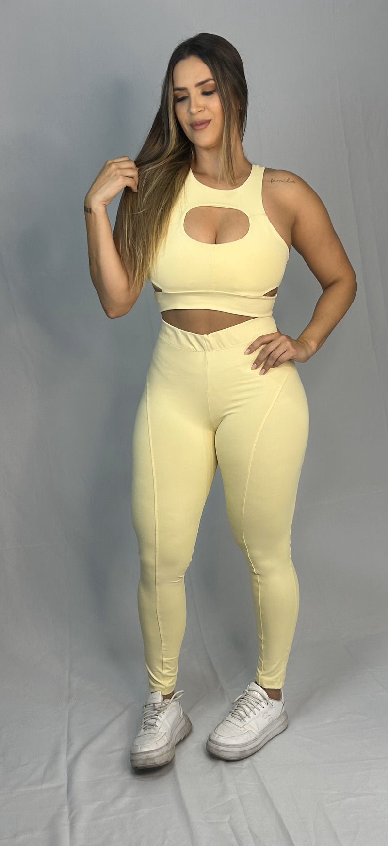 Conjunto Compressão + Cropped Polimara - Creme