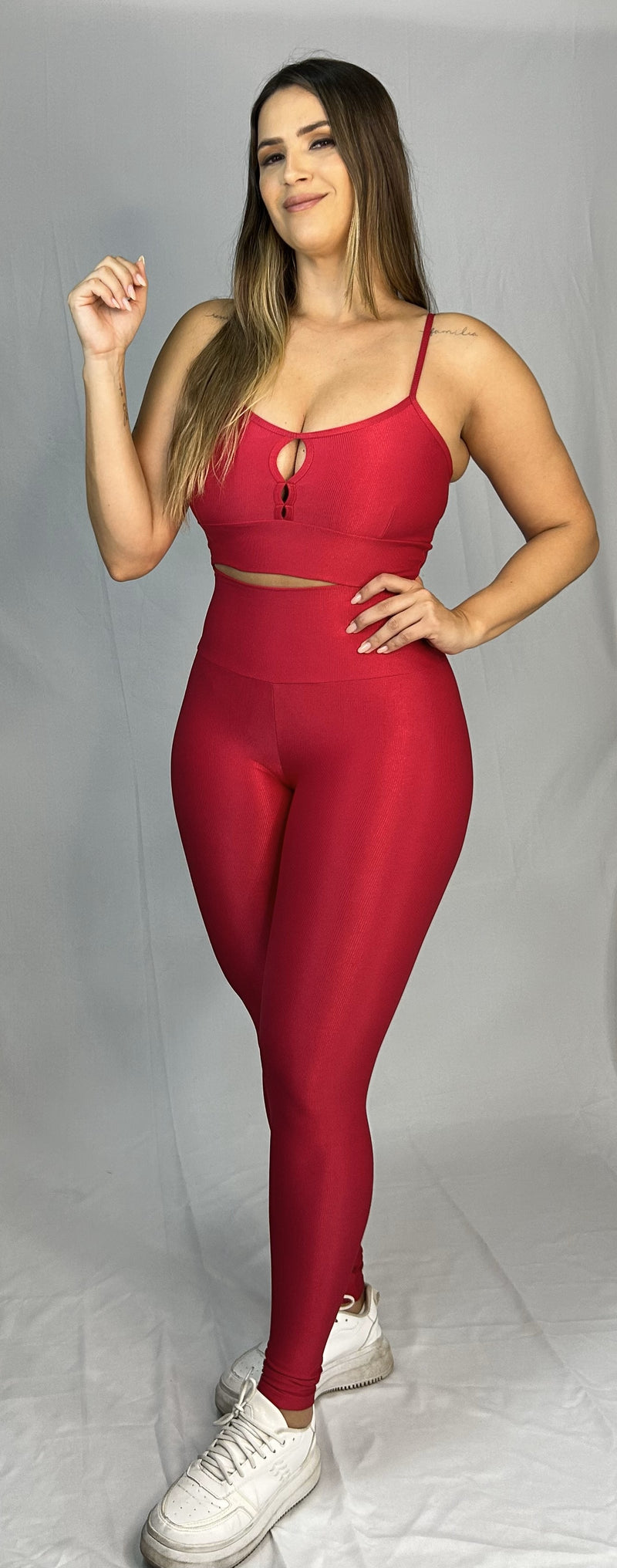 Conjunto Compressão + Top Ariane Red Cherry